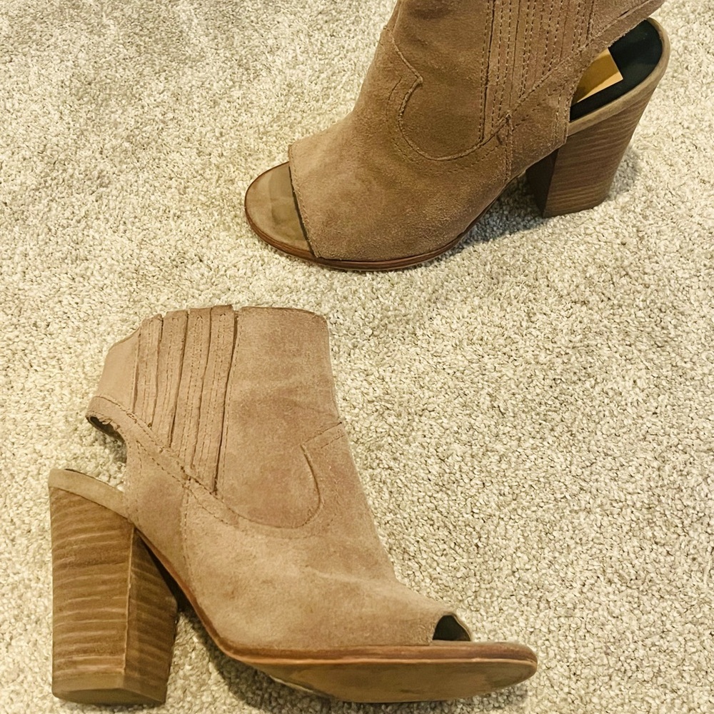 Dolce Vita Ankle Bootie Heels
